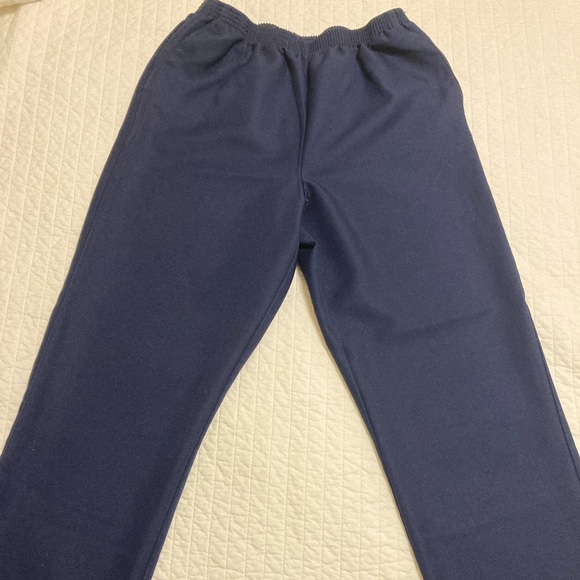 4 for 20! Alfred Dunner relaxed fit pants - Picture 2 of 7